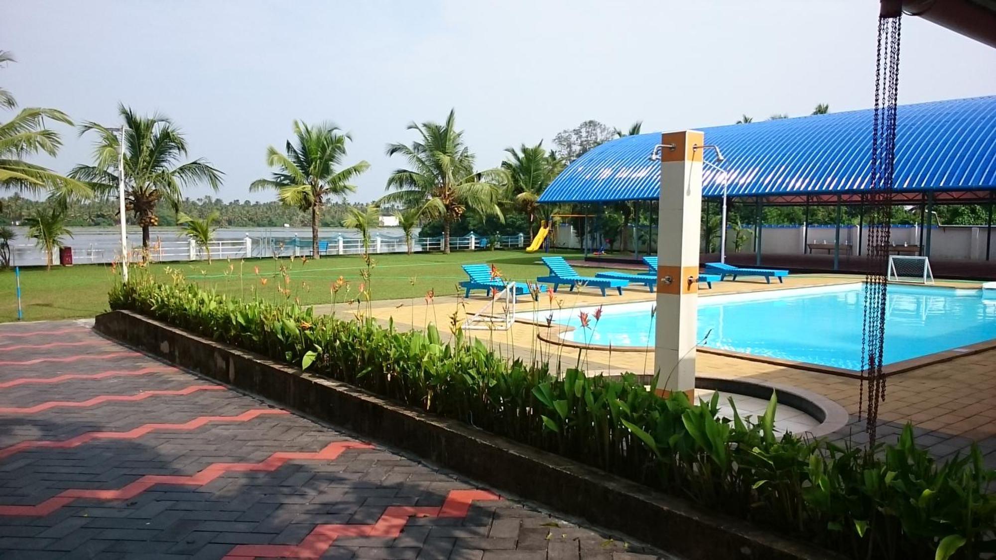Blue Waters Cherai Cherai Beach Bagian luar foto
