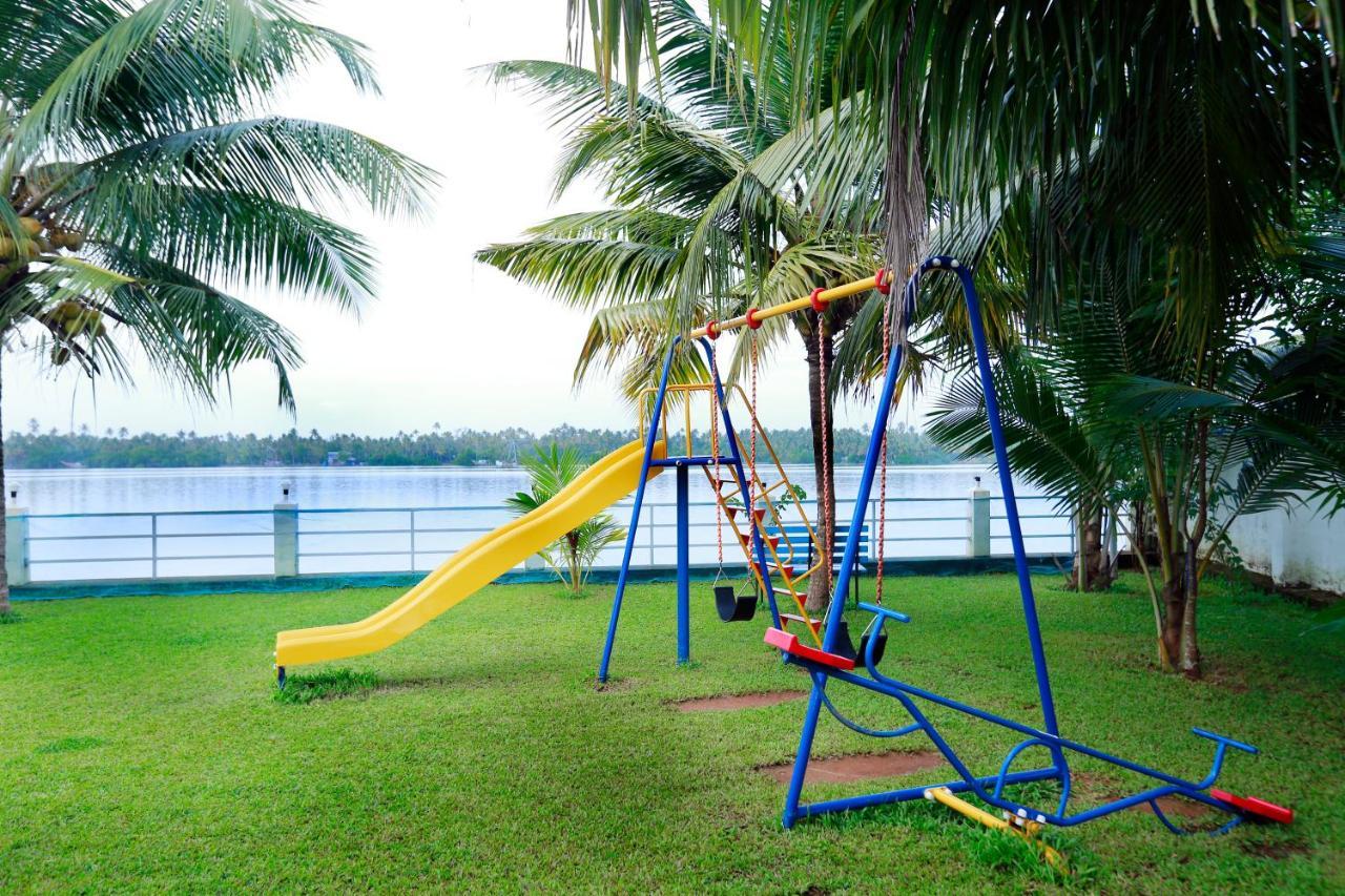 Blue Waters Cherai Cherai Beach Bagian luar foto